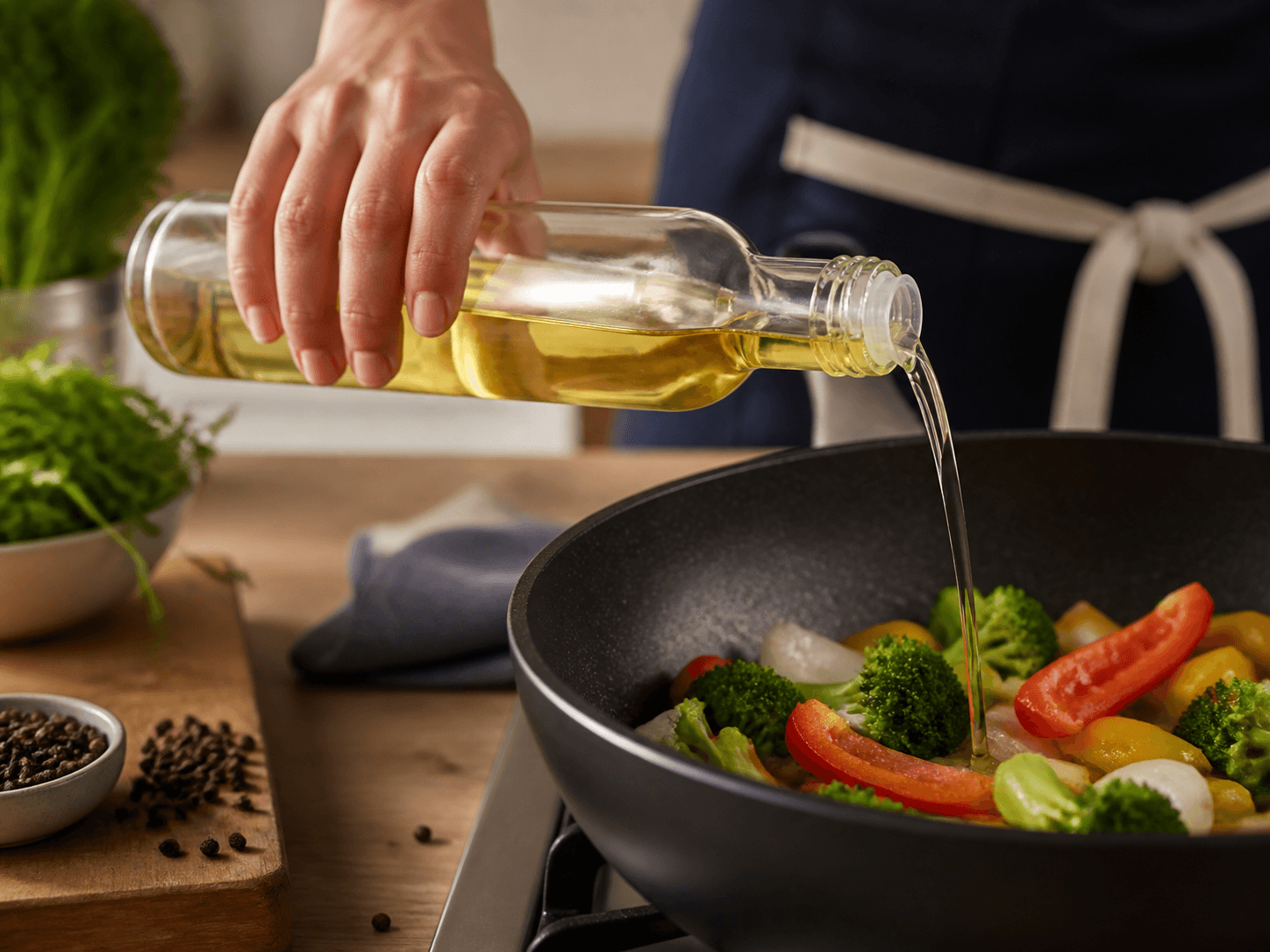 Edible Oil Bottle used for sunflower, canola & blended cooking oils in a everyday pantry setting