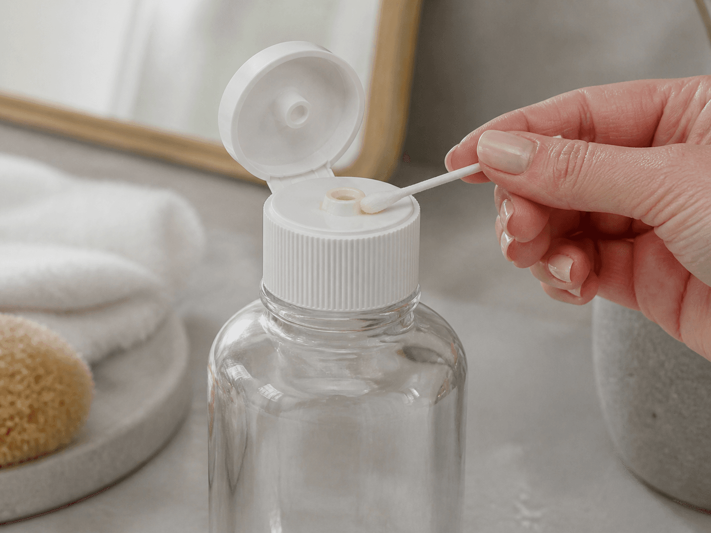 Flip-top Cap used for product drying around the opening in a outlet and residue setting