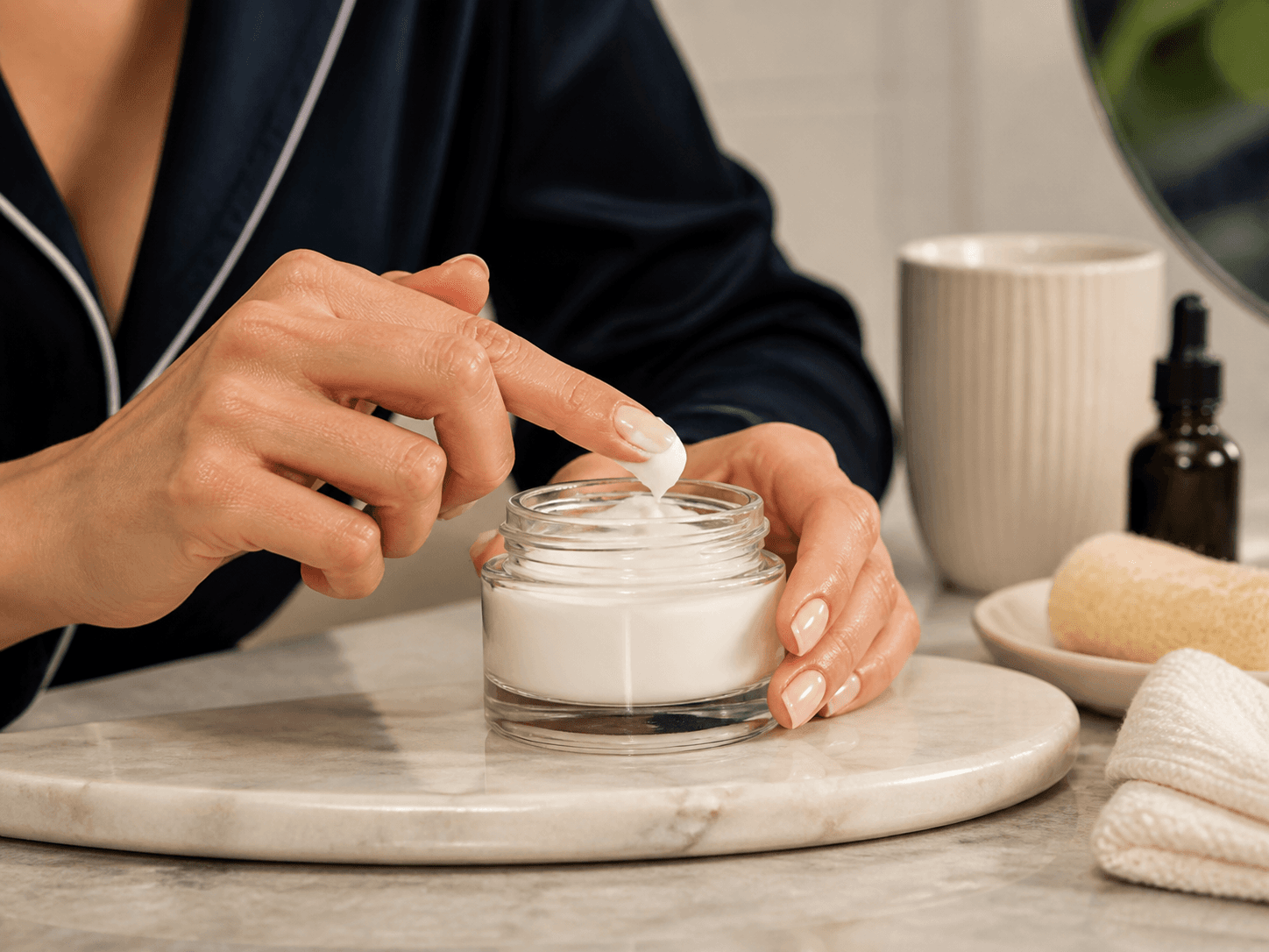 Cream Jar used for night creams and heavy emulsions in a rich moisturizers setting