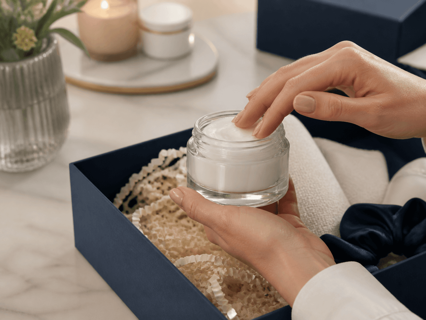 Cream Jar used for skincare sets and counter gifts in a gifting setting